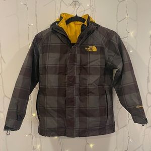 The North Face Triclimate 3-in1 Winter Parka, Youth S(8), Black/Grey/Yellow